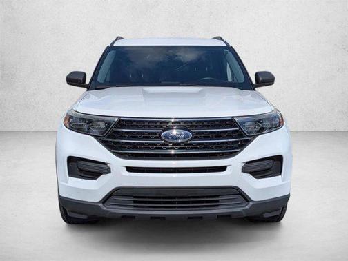 Oxford White 2021 Ford Explorer XLT