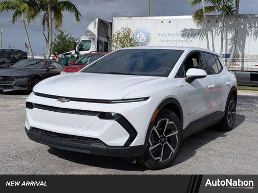 Summit White 2025 Chevrolet Equinox EV LT