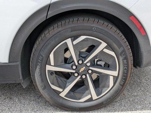 Summit White 2025 Chevrolet Equinox EV LT