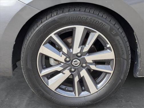 2020 Nissan Versa 1.6 SV