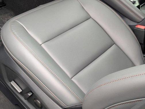 Star White Metallic Tri-Coat 2026 Ford Explorer Active