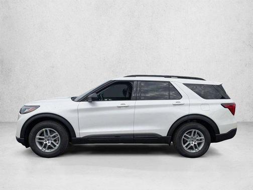 Star White Metallic Tri-Coat 2026 Ford Explorer Active