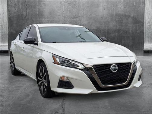 2021 Nissan Altima SR FWD