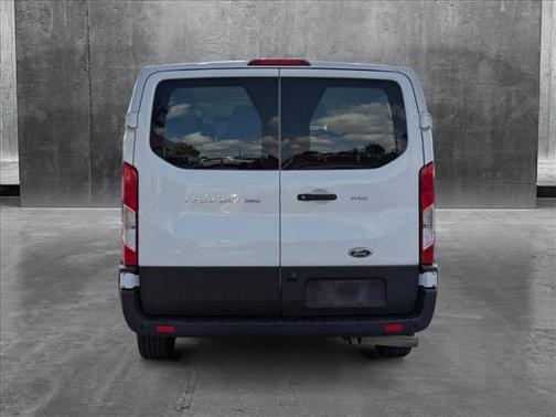 2022 Ford Transit-350 XLT