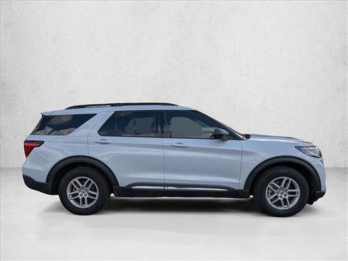 Space White Metallic 2025 Ford Explorer Active
