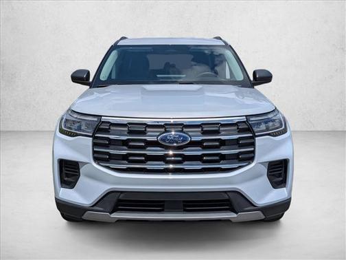 Space White Metallic 2025 Ford Explorer Active