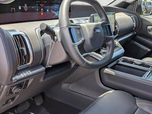 Agate Black Metallic 2026 Ford Expedition Tremor