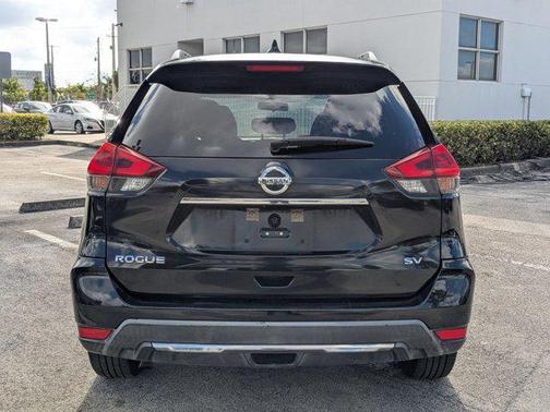 2018 Nissan Rogue SV