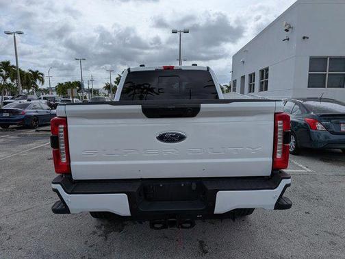 Oxford White 2024 Ford F-250 XL