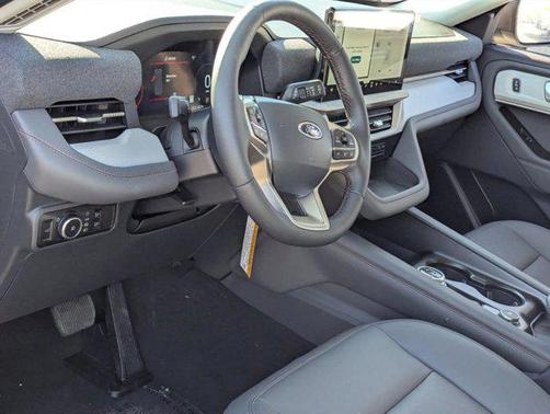Star White Metallic Tri-Coat 2026 Ford Explorer Active