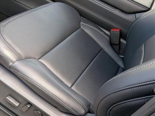 Glacier Gray Metallic Tri-Coat 2026 Ford Expedition Platinum