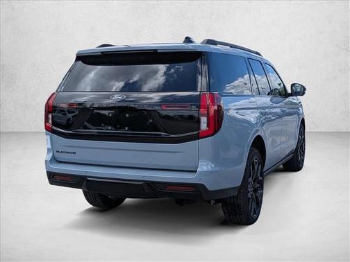 Glacier Gray Metallic Tri-Coat 2026 Ford Expedition Platinum