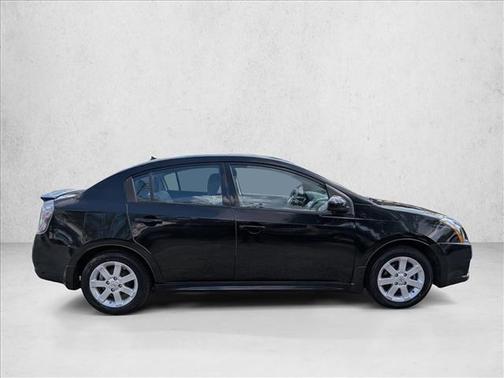 Super Black 2011 Nissan Sentra 2.0 SR