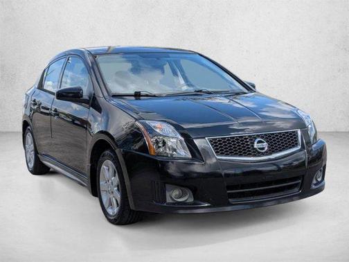 Super Black 2011 Nissan Sentra 2.0 SR