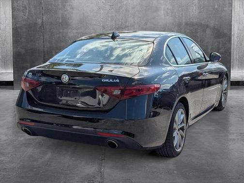 2019 Alfa Romeo Giulia Base