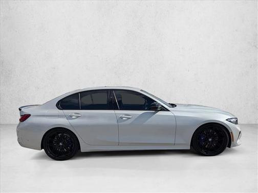 2025 BMW 330 330i