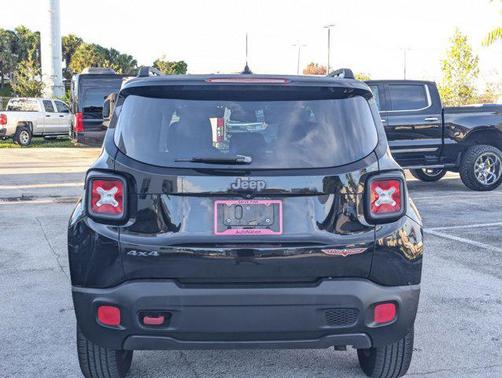 2016 Jeep Renegade Trailhawk