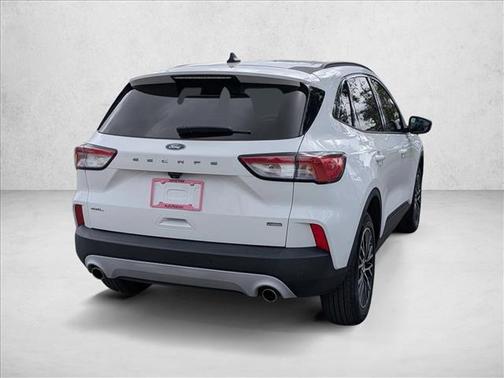 Oxford White 2022 Ford Escape SEL