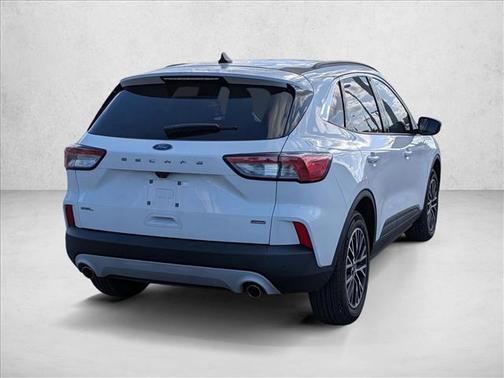 Oxford White 2022 Ford Escape SEL