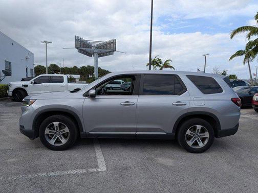 Silver/Gray 2024 Honda Pilot EX-L