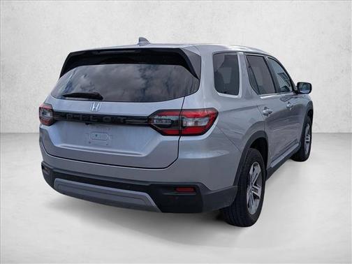 Silver/Gray 2024 Honda Pilot EX-L