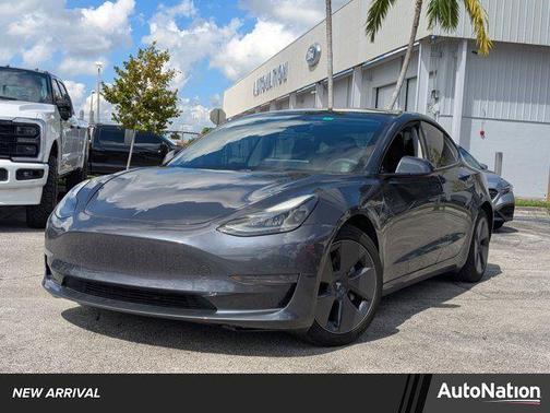2021 Tesla Model 3 Standard Range Plus
