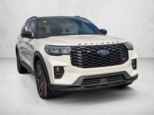 Star White Metallic Tri-Coat 2026 Ford Explorer ST