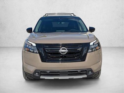 2025 Nissan Pathfinder Platinum FWD