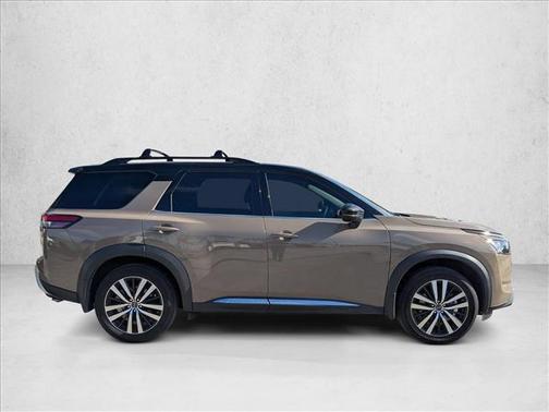 2025 Nissan Pathfinder Platinum FWD