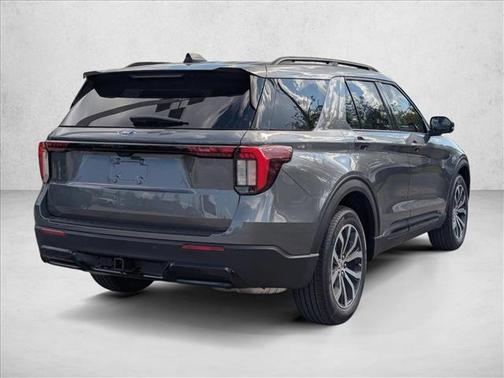 Carbonized Gray Metallic 2026 Ford Explorer ST-Line
