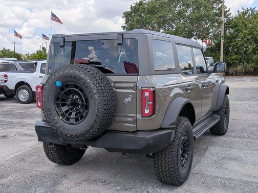 Marsh Gray 2026 Ford Bronco Outer Banks