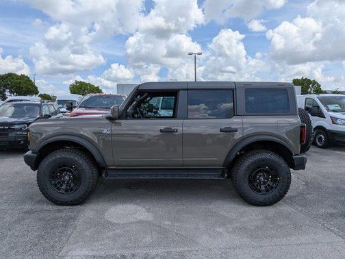 Marsh Gray 2026 Ford Bronco Outer Banks