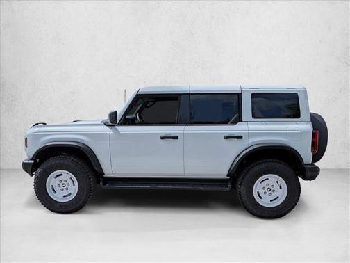 Oxford White 2026 Ford Bronco Heritage Edition