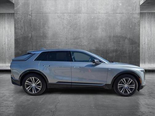 2024 Cadillac LYRIQ Luxury w/1SE