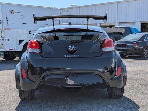2016 Hyundai Veloster Base