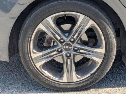 2022 Kia K5 EX