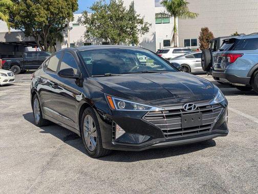 2019 Hyundai ELANTRA SEL