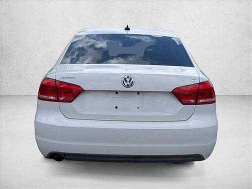 Black 2013 Volkswagen Passat 2.5 SE