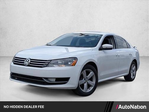 Black 2013 Volkswagen Passat 2.5 SE