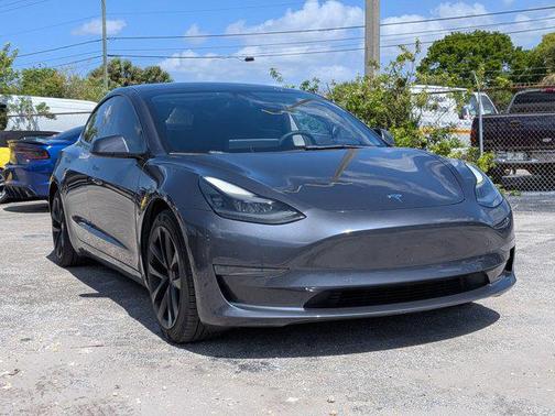 Silver/Gray 2021 Tesla Model 3 Standard Range Plus