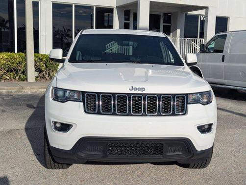 2019 Jeep Grand Cherokee Laredo
