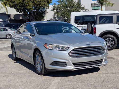 2016 Ford Fusion SE