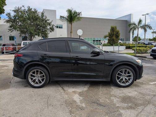 2018 Alfa Romeo Stelvio Ti Sport