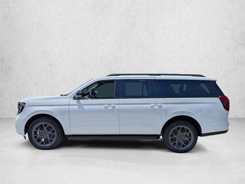 Star White Metallic Tri-Coat 2026 Ford Expedition Max Platinum