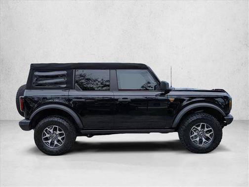 Shadow Black 2024 Ford Bronco Badlands
