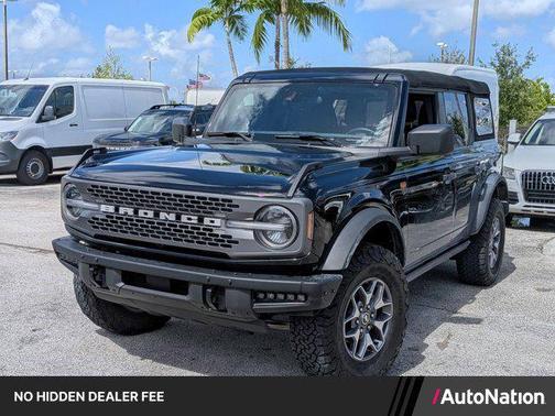 Shadow Black 2024 Ford Bronco Badlands