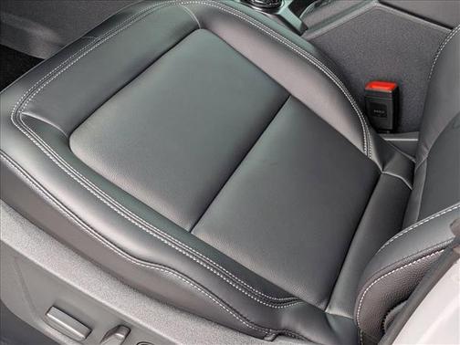 Oxford White 2026 Ford Bronco Outer Banks