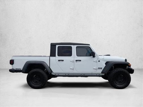 2022 Jeep Gladiator Sport