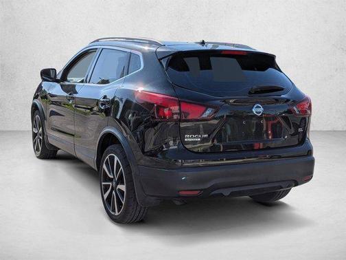 Magnetic Black 2018 Nissan Rogue Sport SL