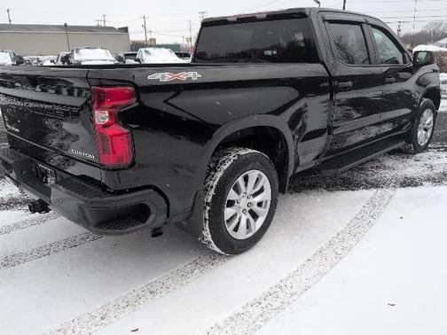 2022 Chevrolet Silverado 1500 Custom